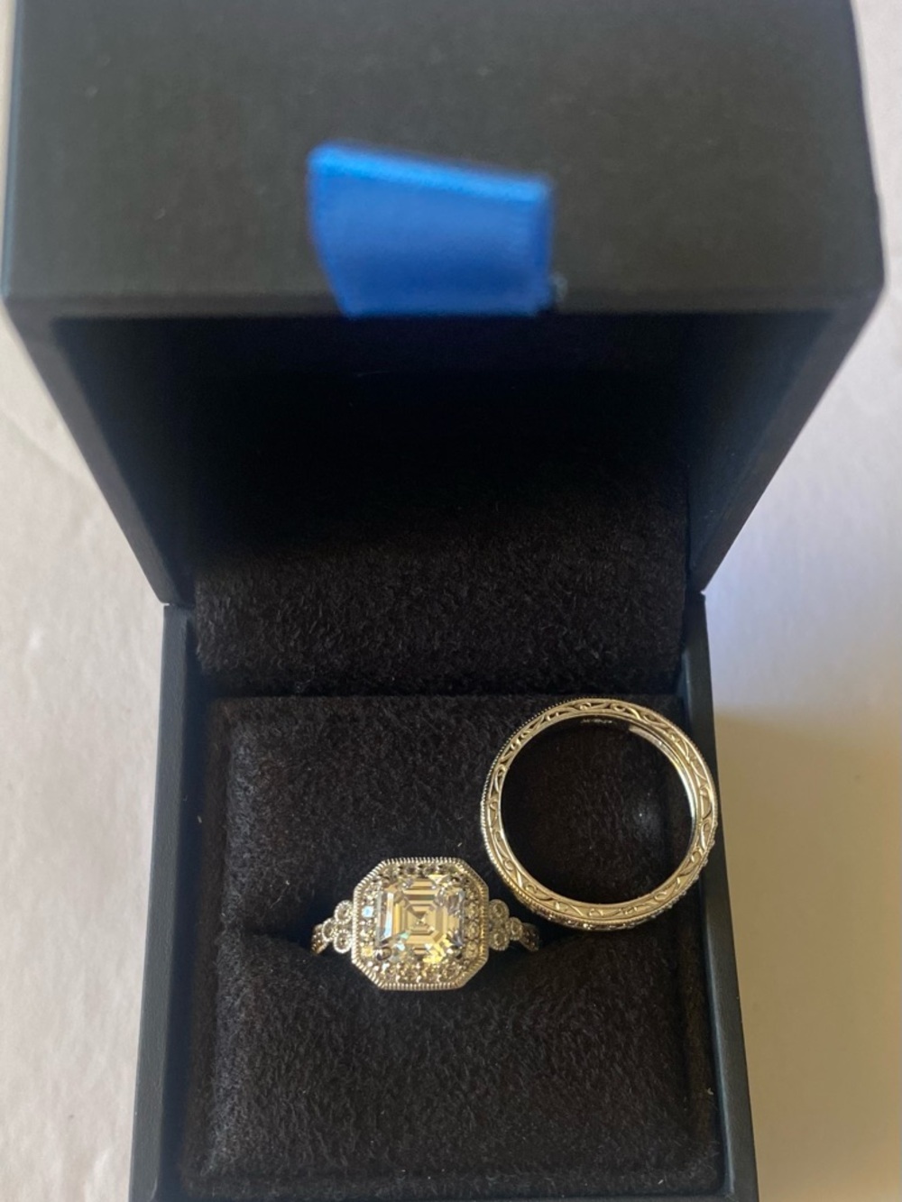 Antique-Inspired Silver Engagement Ring Set with Clear Stone